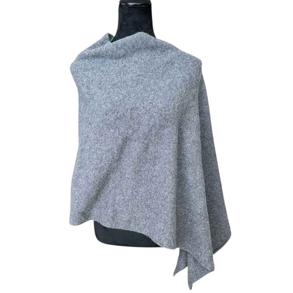 United Colors Of Benetton Gray poncho one size